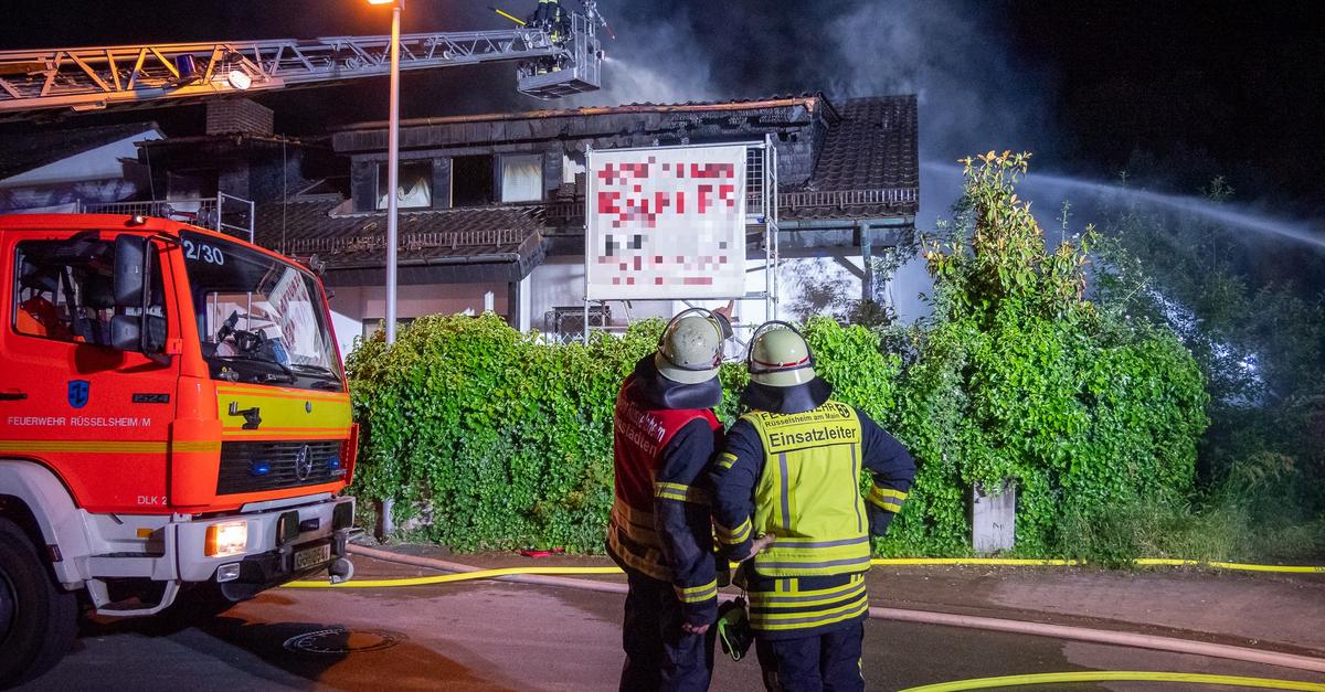 Hoher Schaden bei Dachstuhlbrand in Rüsselsheim